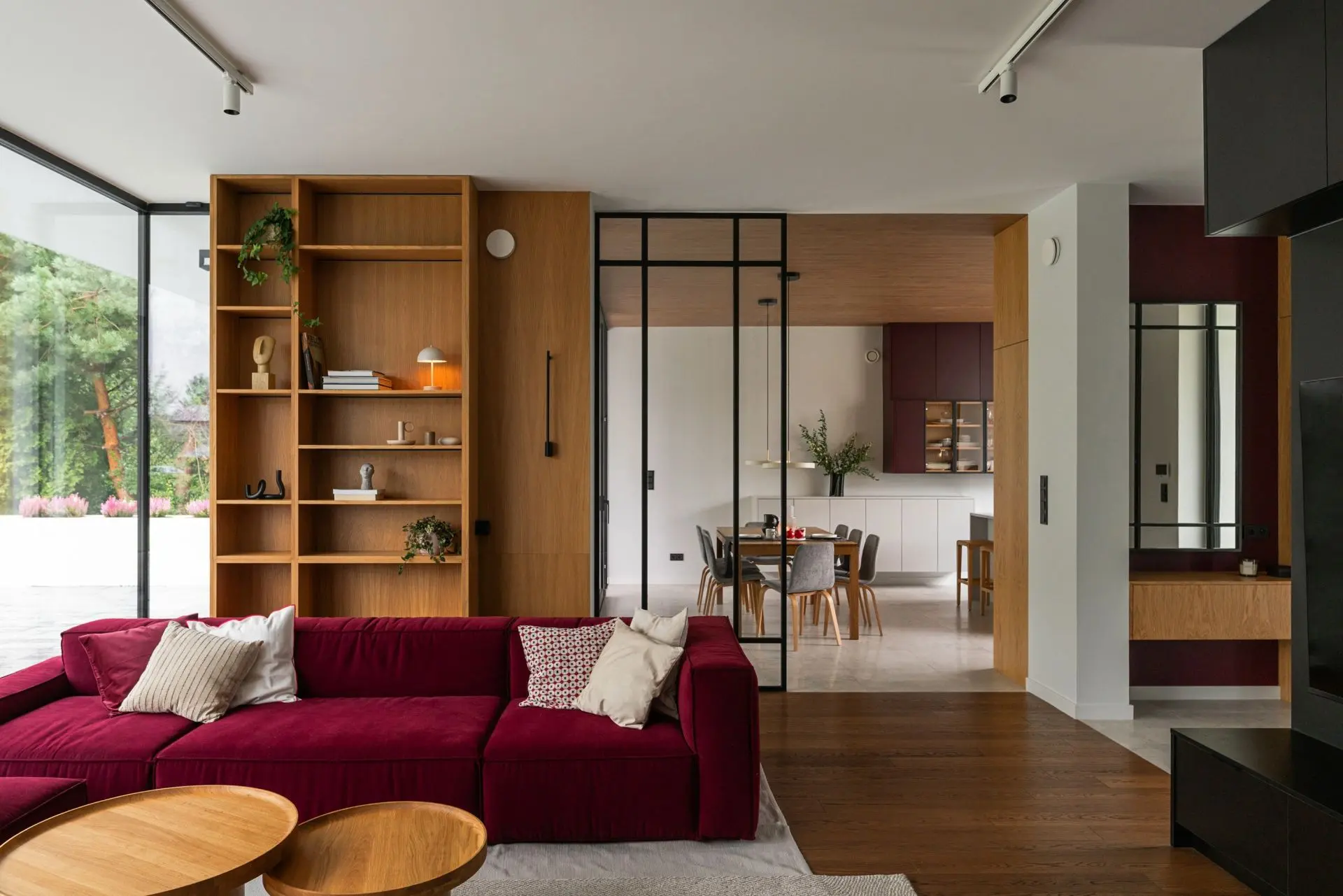 Viva magenta! 200 metrowy dom pod Warszawą | Design: P/art