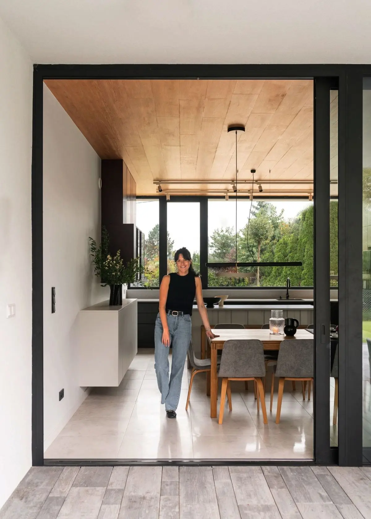 Viva magenta! 200 metrowy dom pod Warszawą | Design: P/art