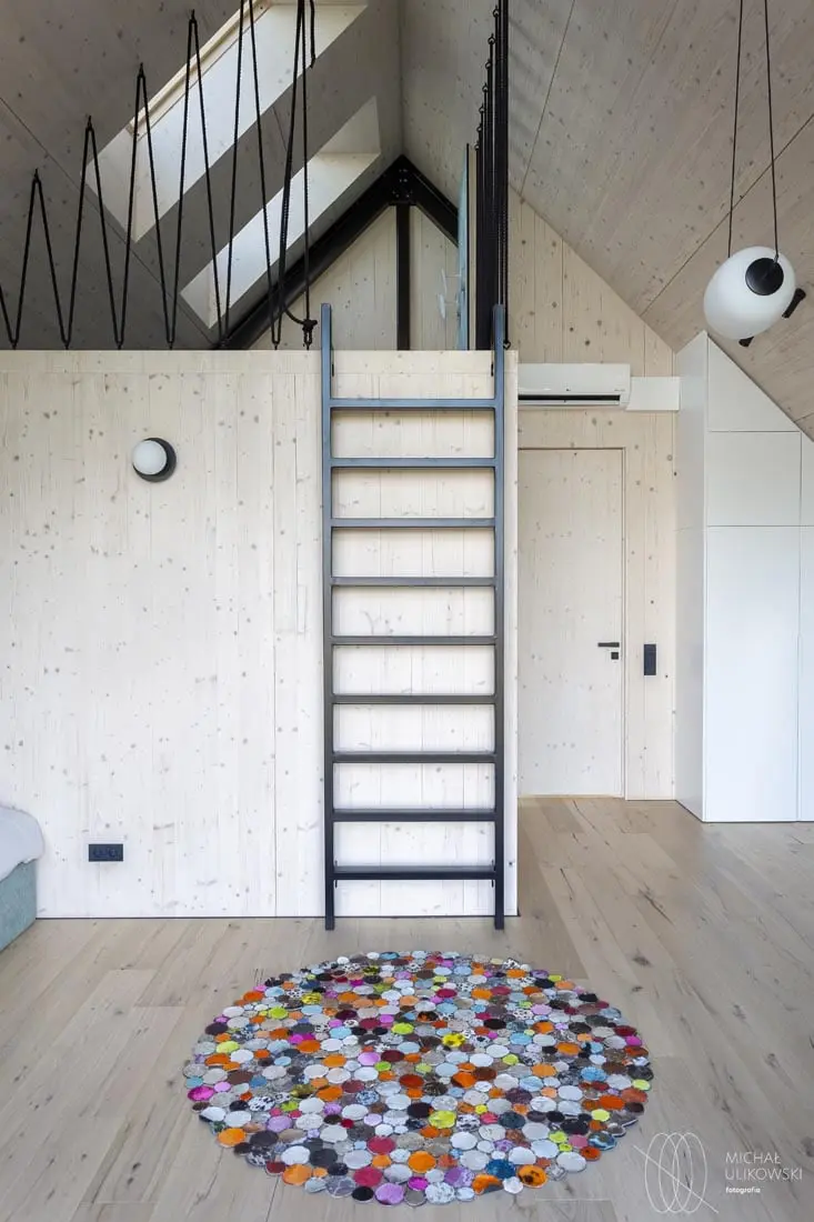 DOM NAD JEZIOREM | PROJ: YO HOME DESIGN PROJEKTOWANIE WNĘTRZ