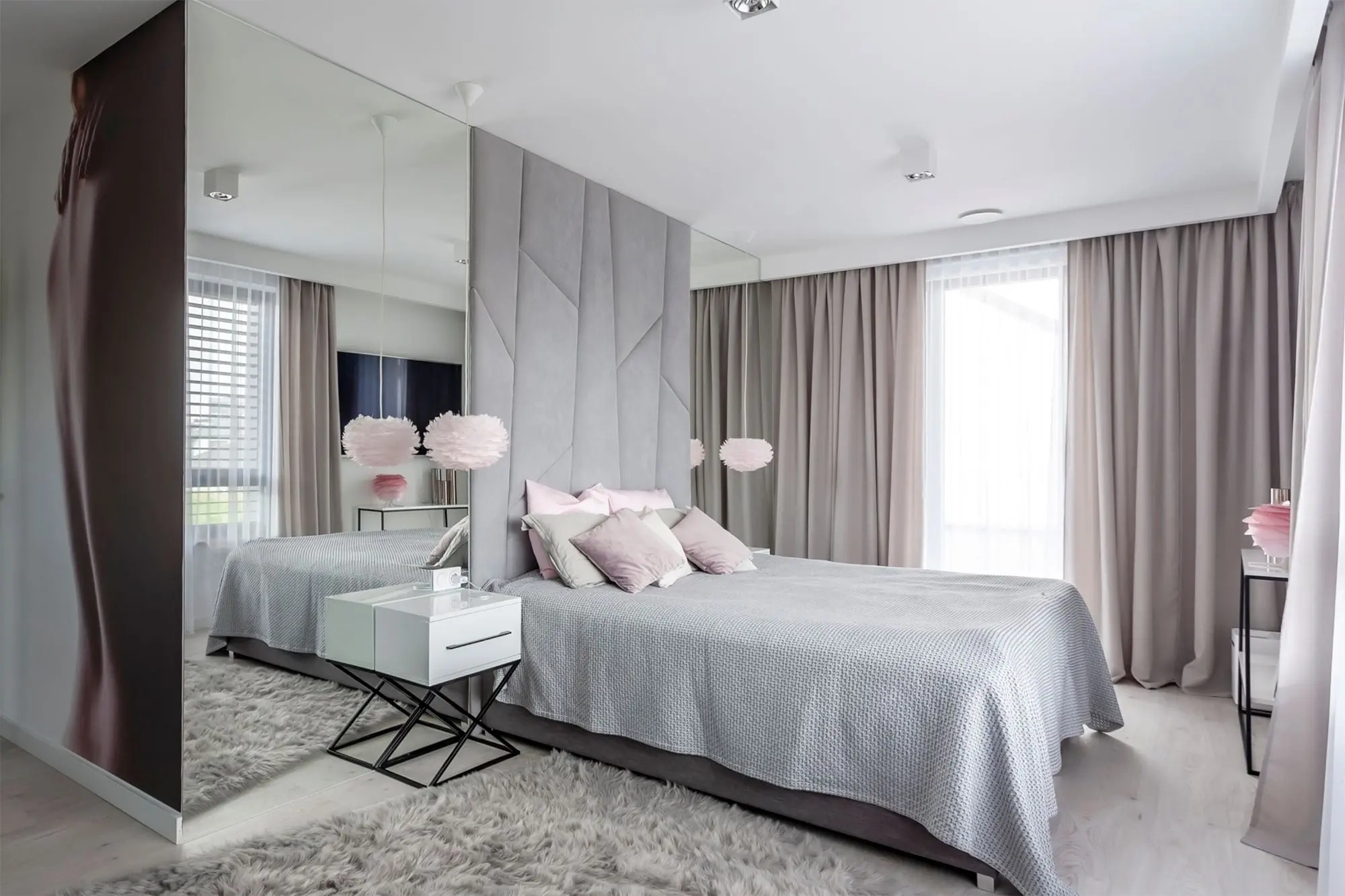 DESIGN: BEATA ALBRECHT AJOT