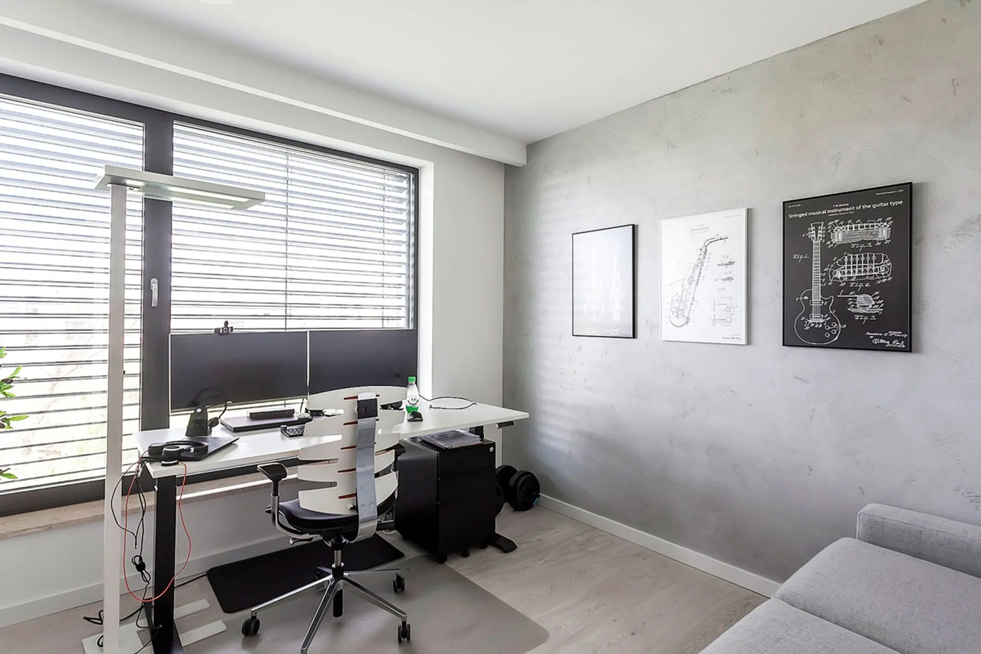 DESIGN: BEATA ALBRECHT AJOT