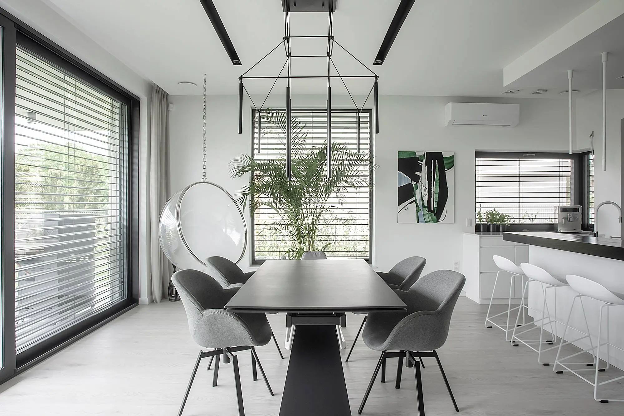 DESIGN: BEATA ALBRECHT AJOT