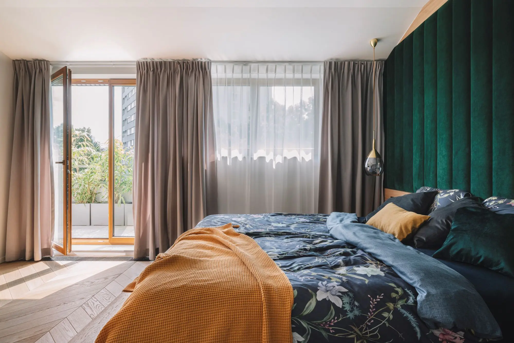 kroniki.studio Hanna Połczyńska. kontakt@kroniki.studio  Design: Architekura MIJO