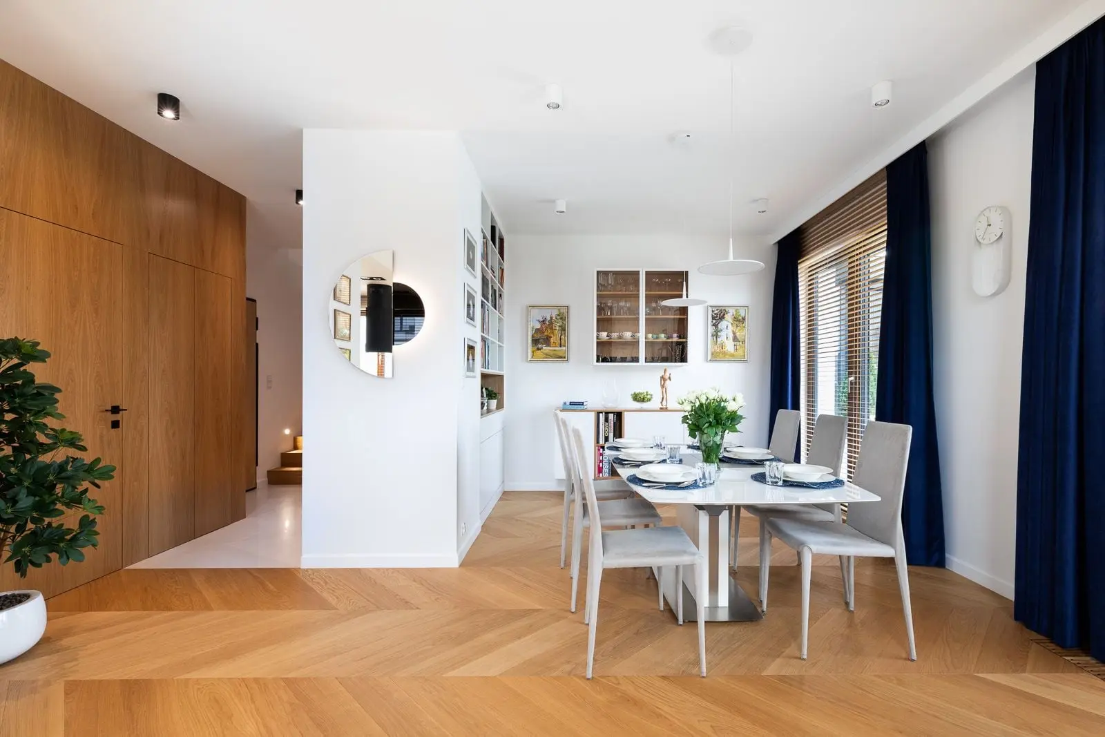 Design: Anna Dvořák - Zamiara