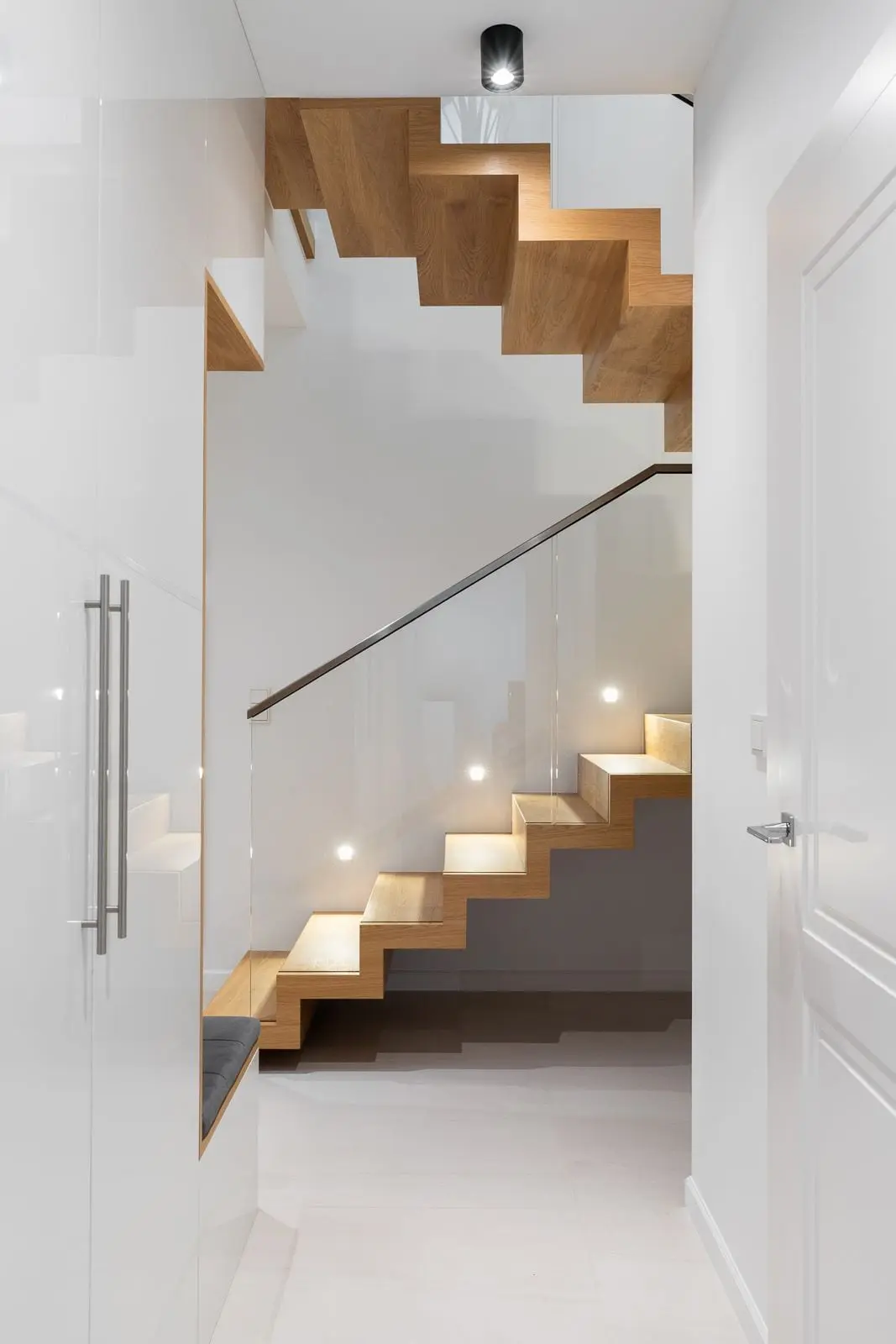 Design: Anna Dvořák - Zamiara