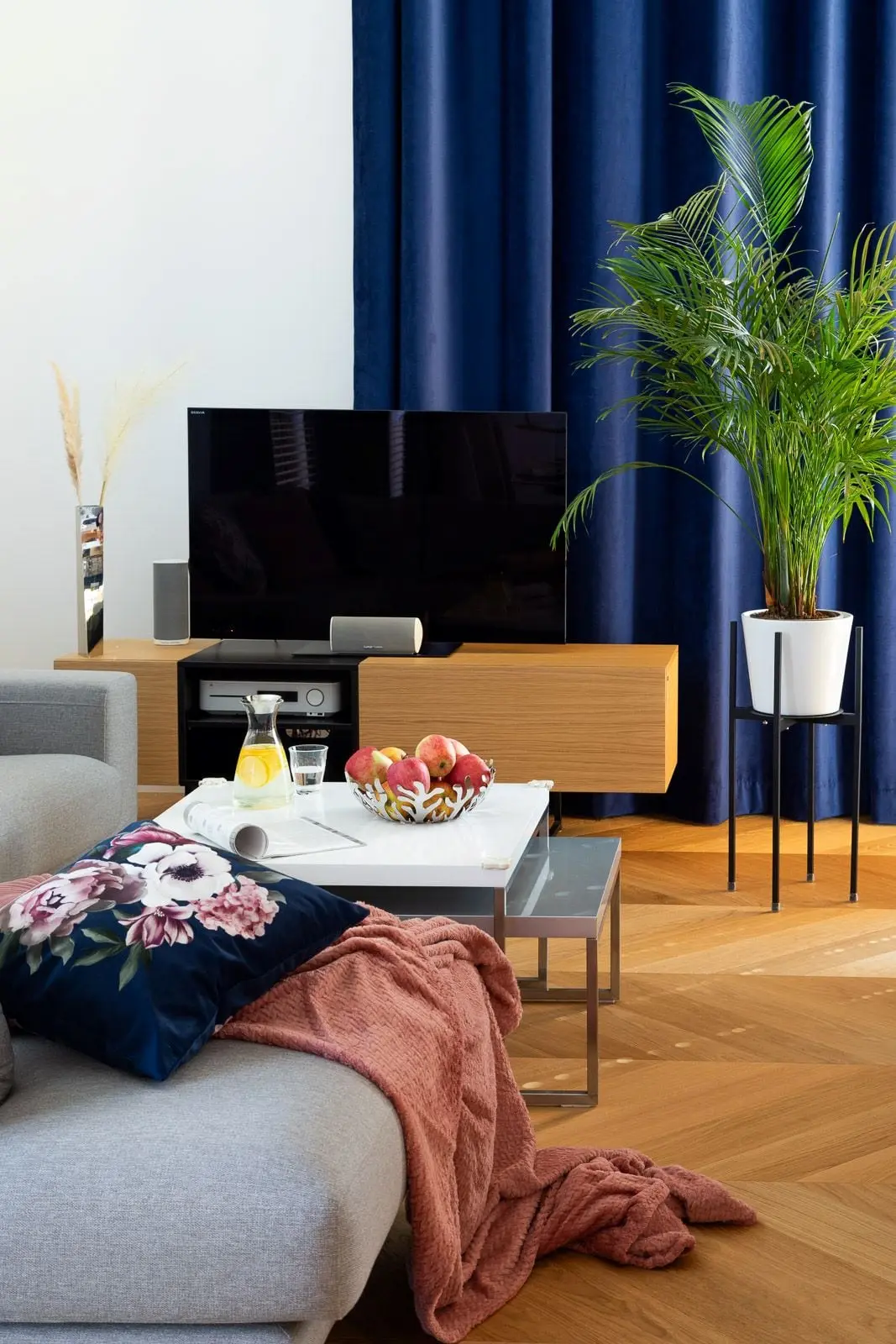 Design: Anna Dvořák - Zamiara