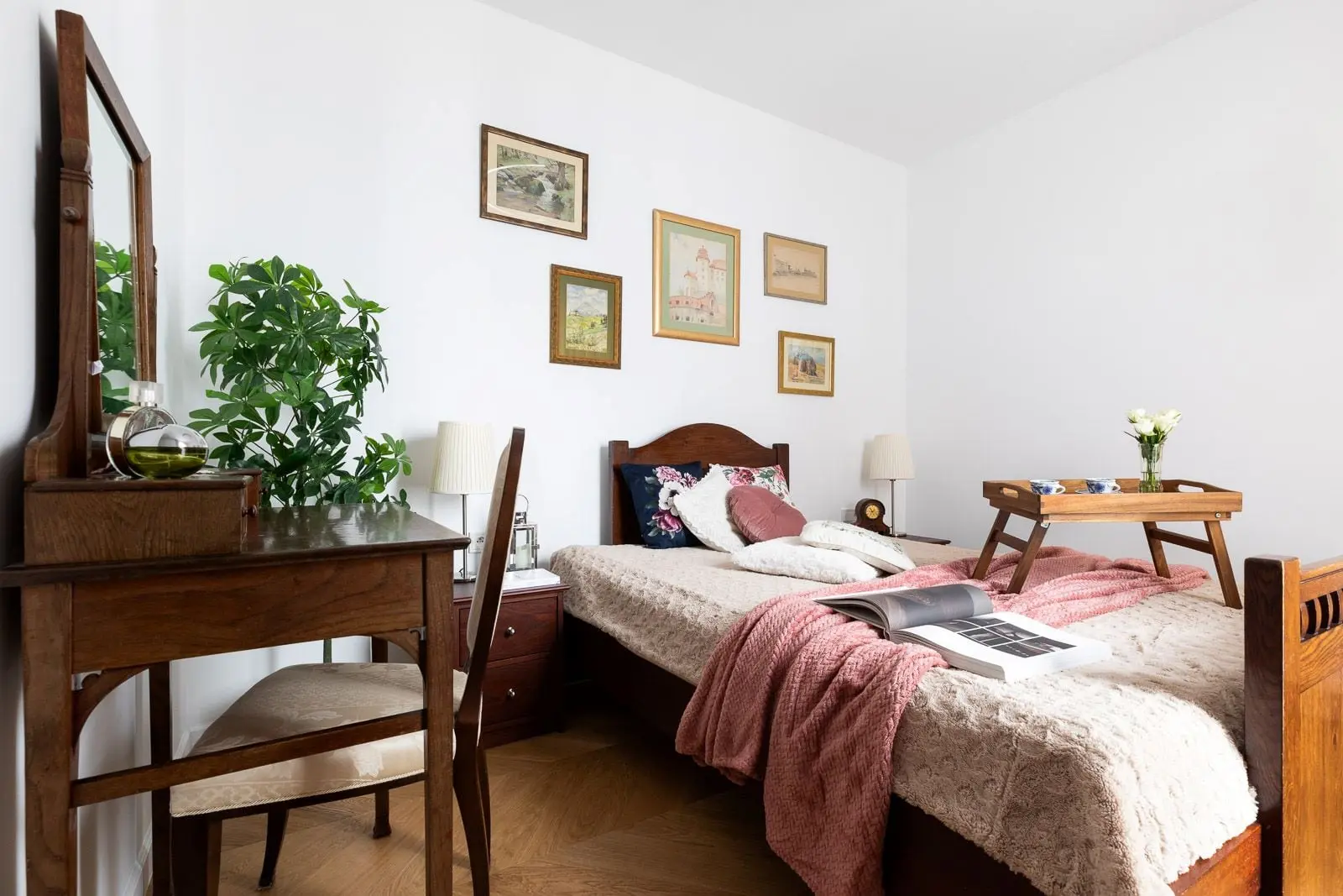 Design: Anna Dvořák - Zamiara