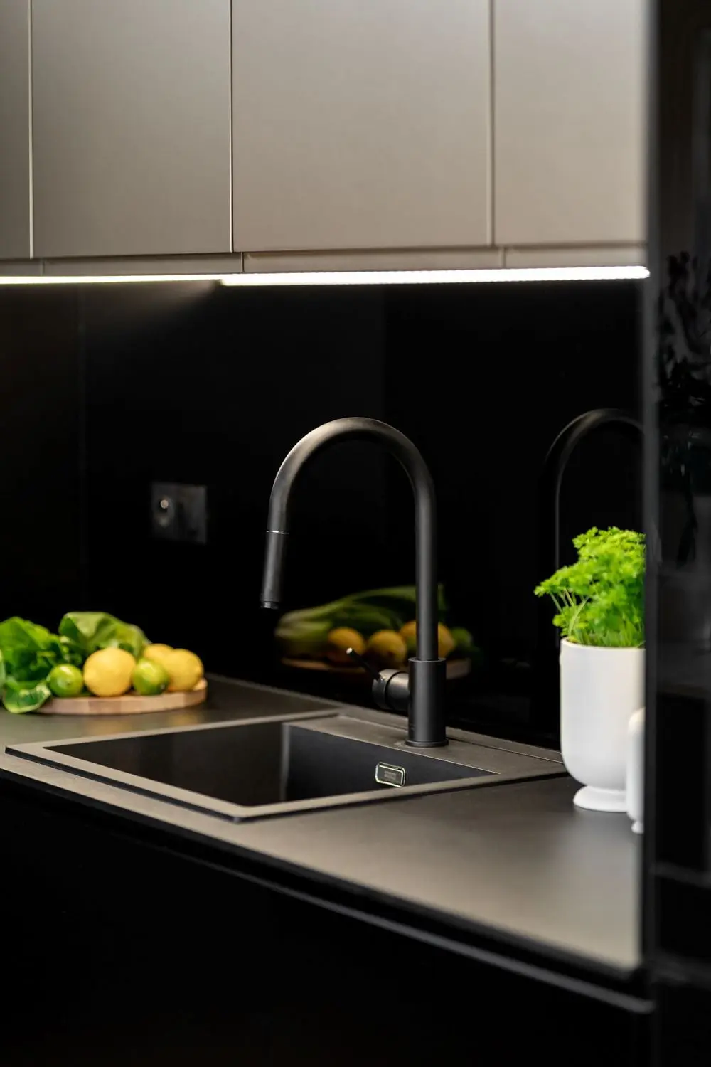 DESIGN: F-STUDIO FOTO: INKADR