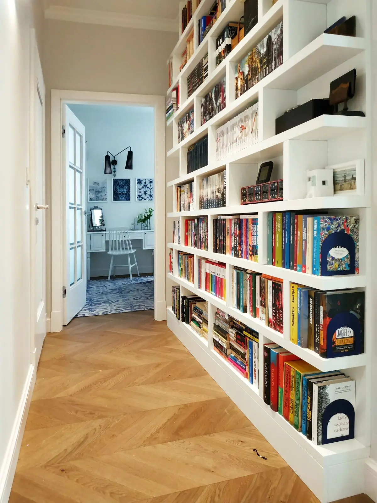 Design: LUVA oraz Pogotowie Wnętrzarskie