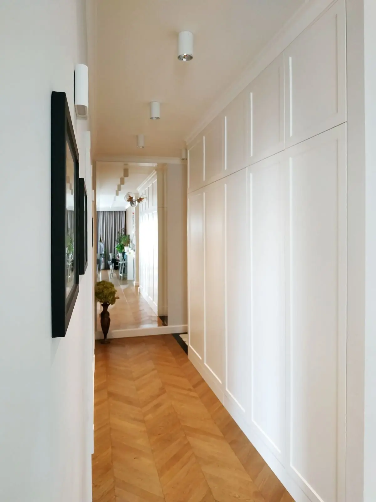 Design: LUVA oraz Pogotowie Wnętrzarskie