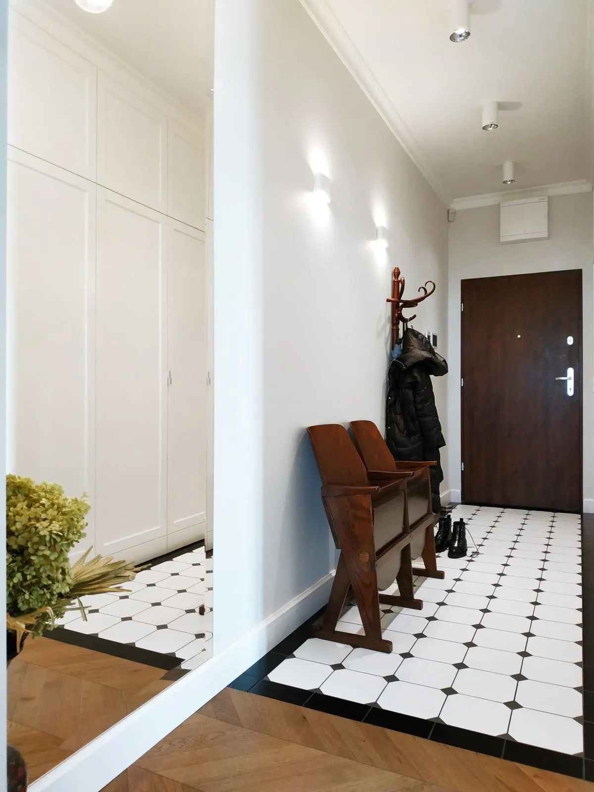 Design: LUVA oraz Pogotowie Wnętrzarskie