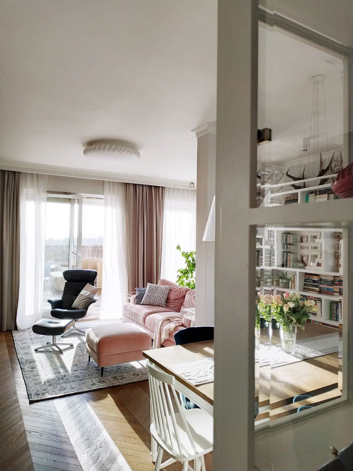 Design: LUVA oraz Pogotowie Wnętrzarskie