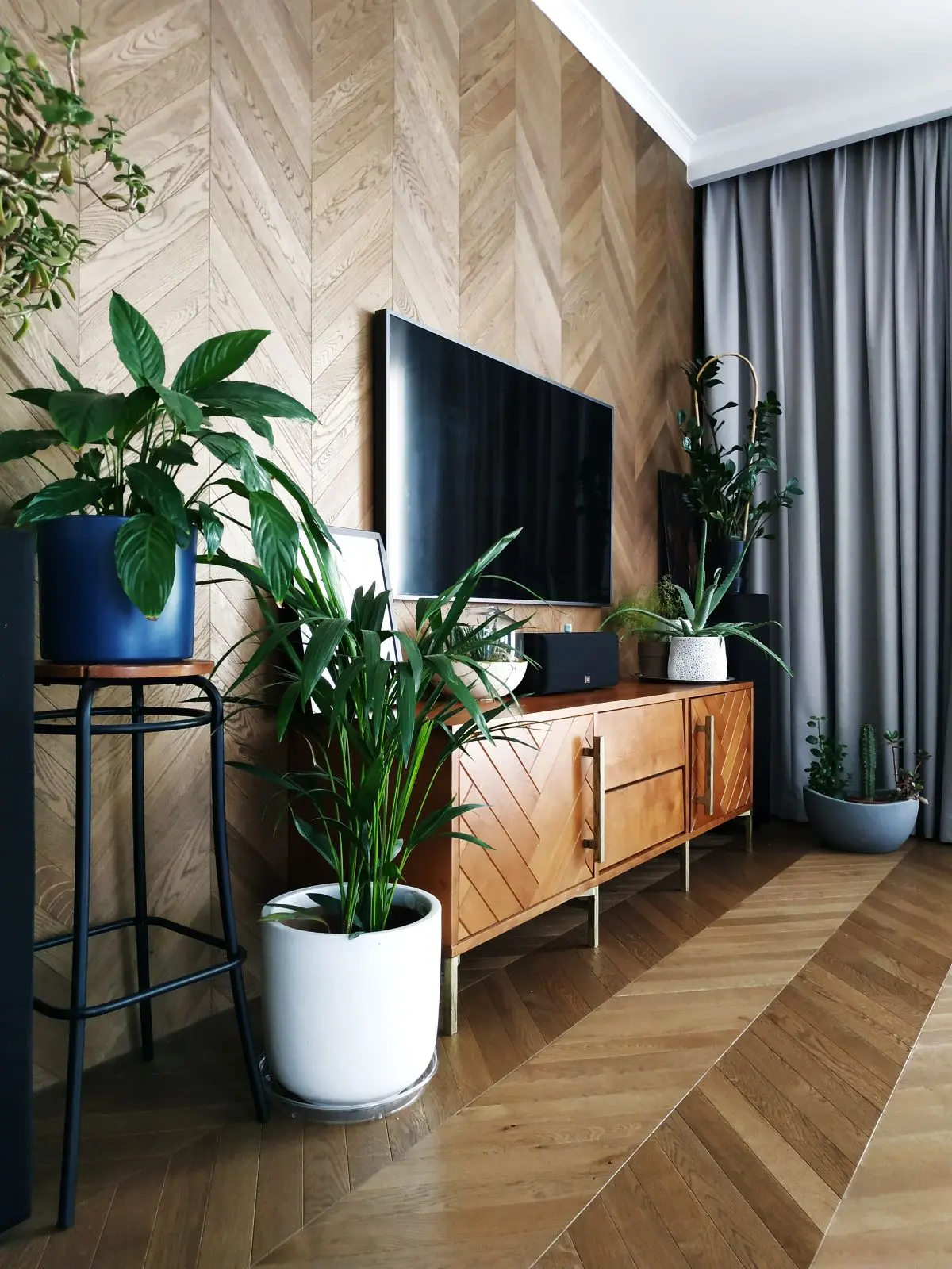 Design: LUVA oraz Pogotowie Wnętrzarskie