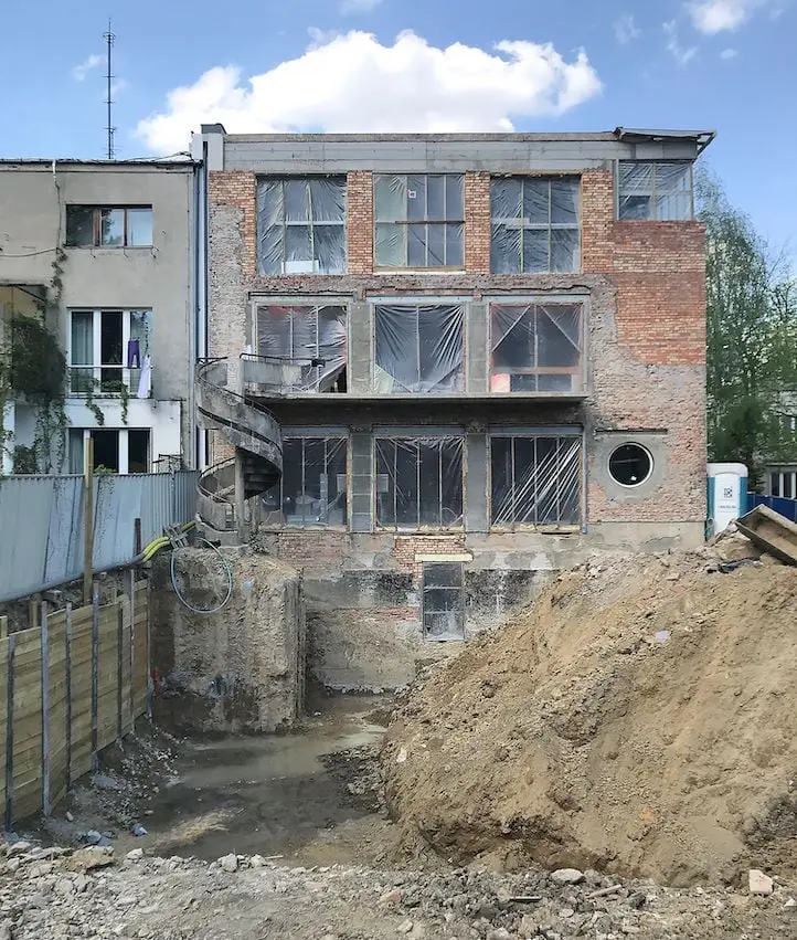 Dom przez przebudową