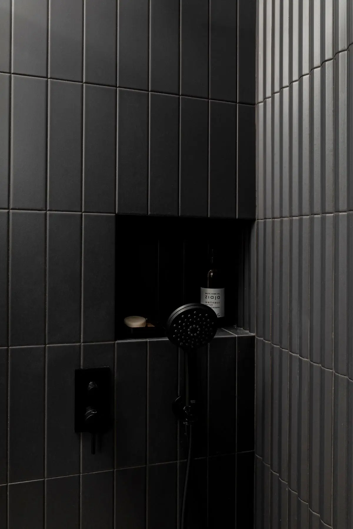 Projekt M | 45: Mieszkanie w Stylu Industrialnym na Warszawskiej Pradze | Desgn: Love To