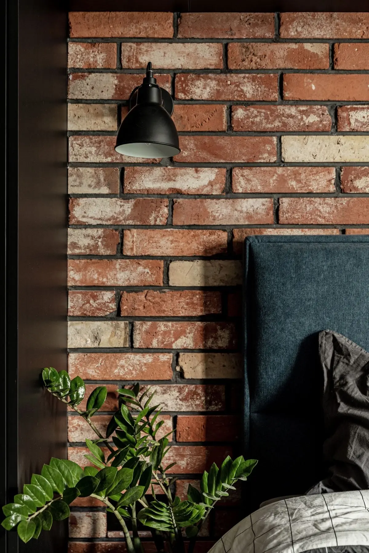 Projekt M | 45: Mieszkanie w Stylu Industrialnym na Warszawskiej Pradze | Desgn: Love To