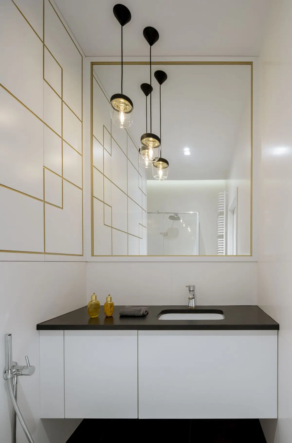 "Yassen Hristov/Hompics.com
+48697183174 hello@hompics.com"