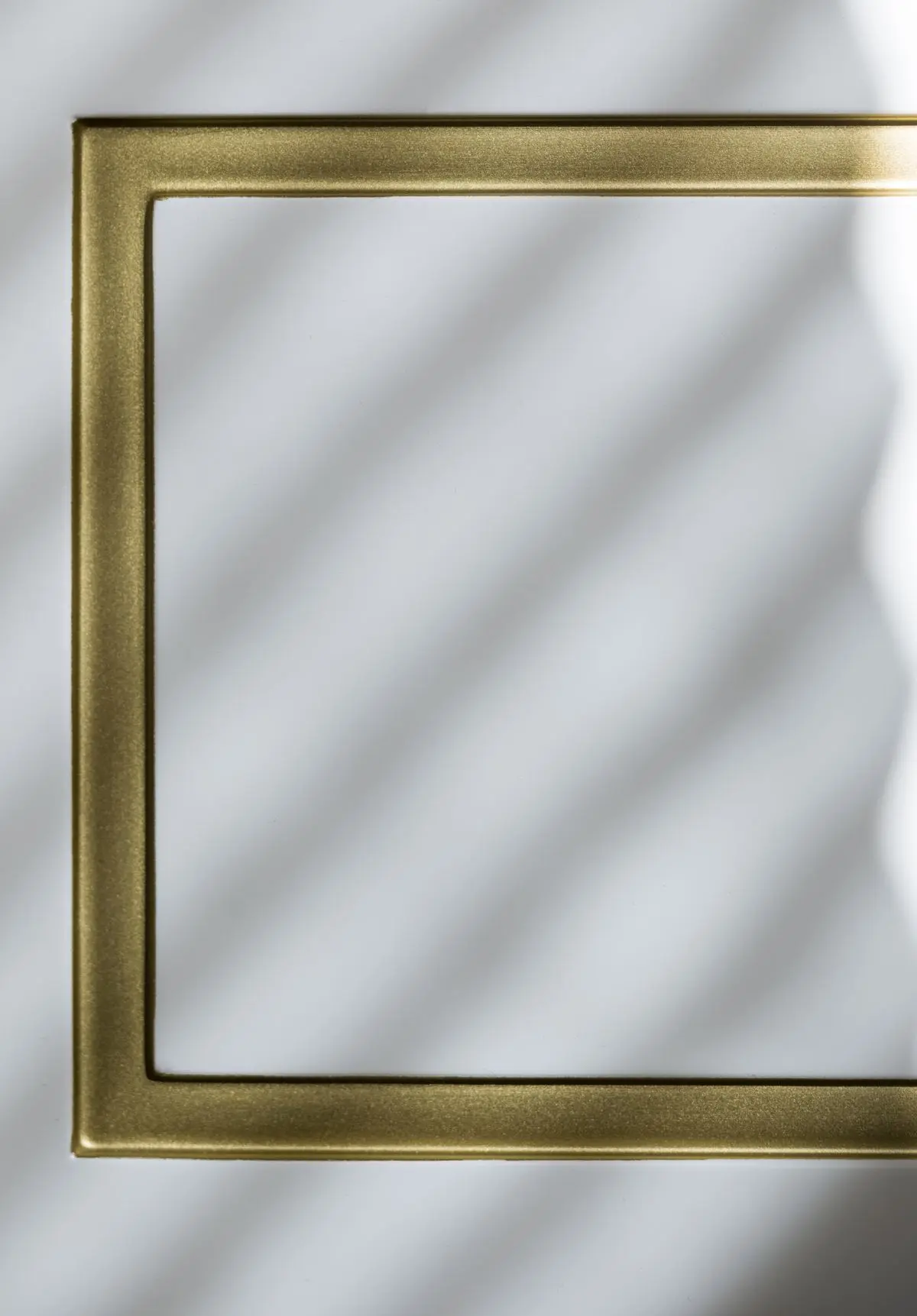 "Yassen Hristov/Hompics.com+48697183174 hello@hompics.com"