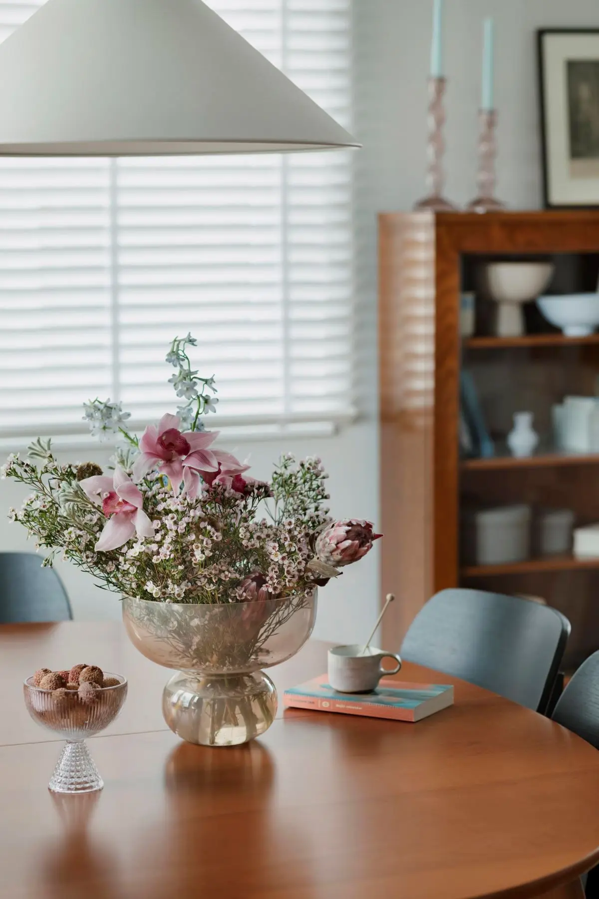 Projekt: Hanna Pietras, Aleksandra Pluta  Zdjęcia i stylizacja: Follow The Flow Studio