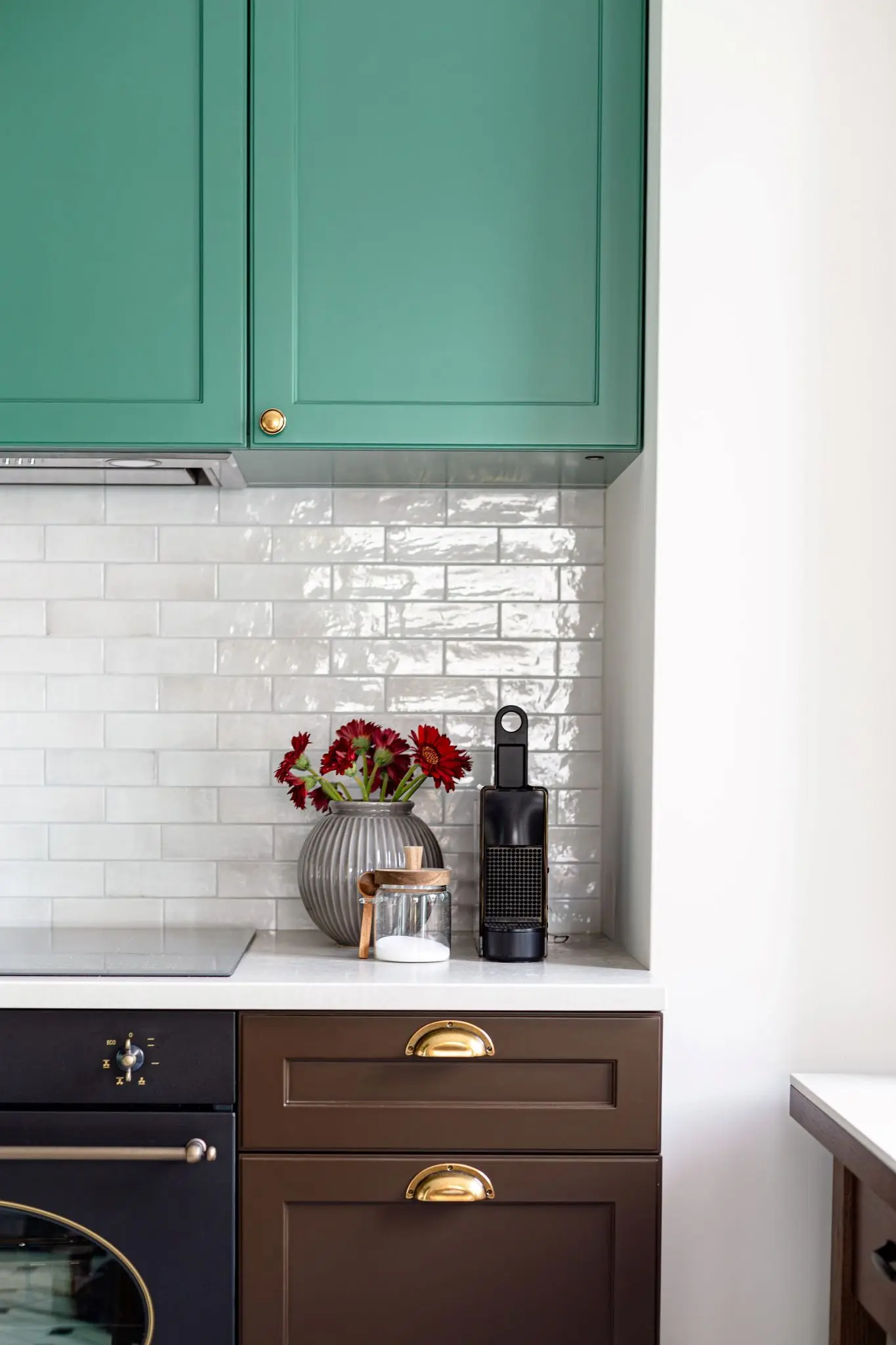 Projekt: Barbara Godawska Demate iHome Sudio Zdjęcia : Mrok Studio