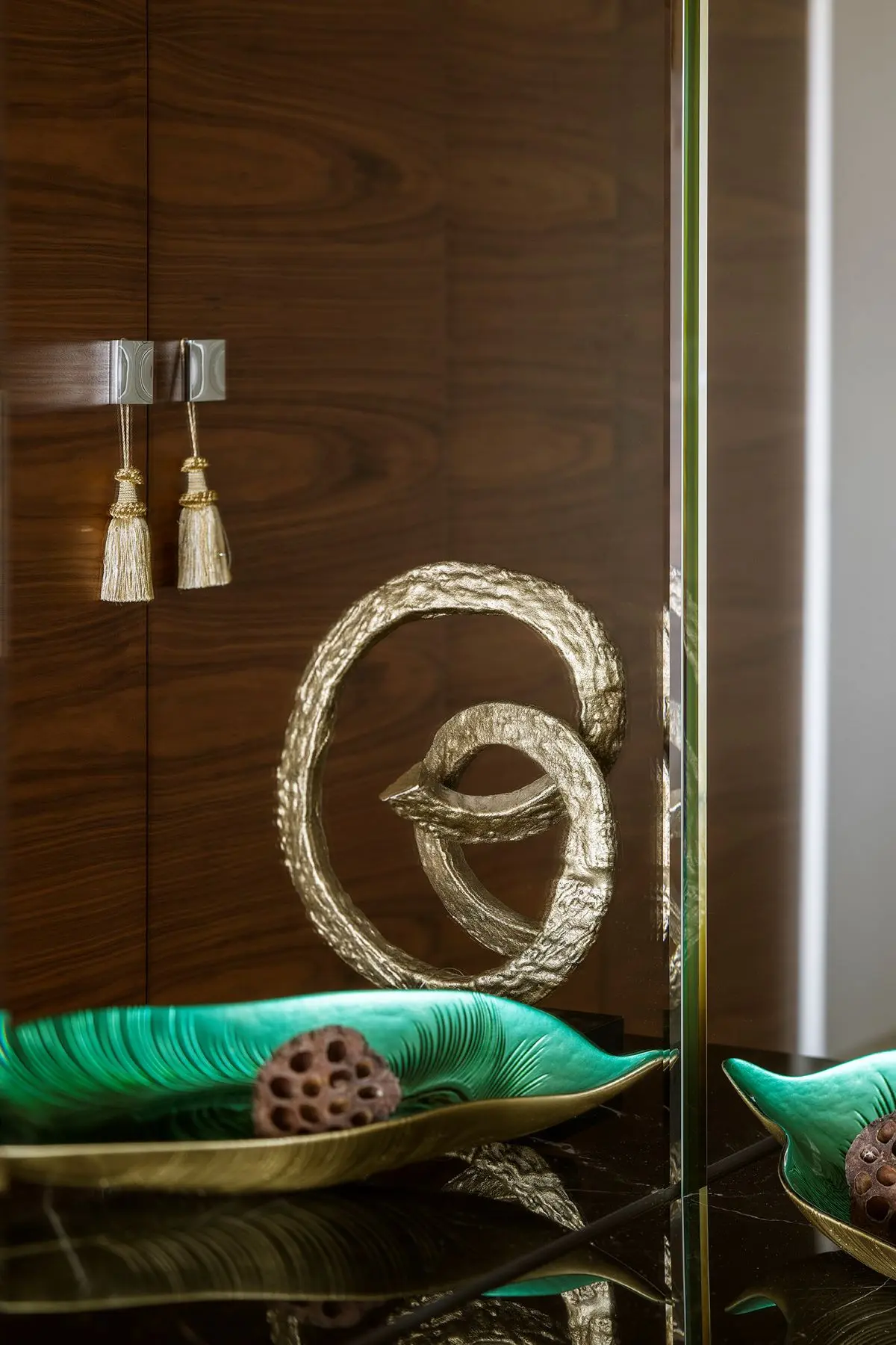 Design: Agnieszka Ludwinowska