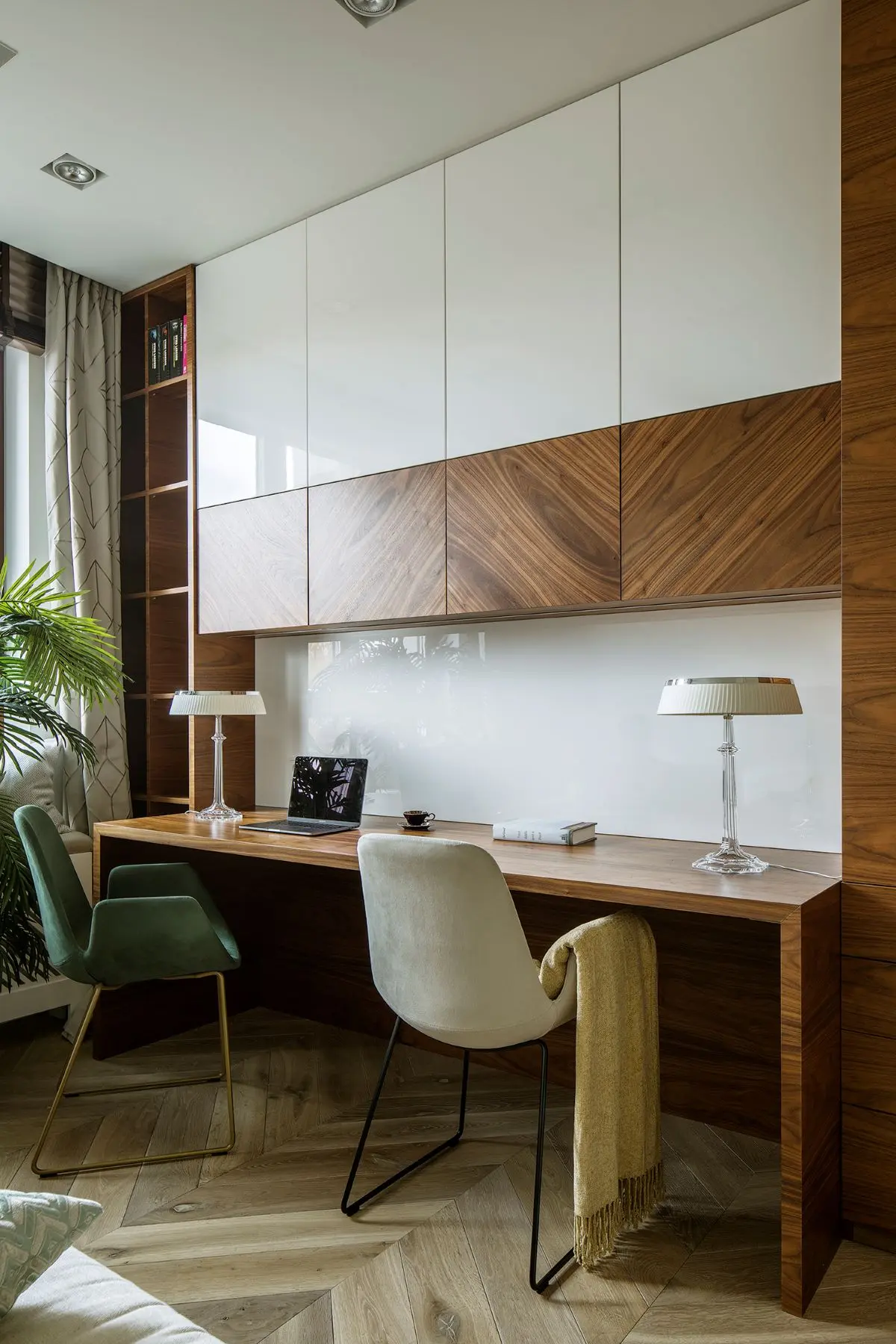 Design: Agnieszka Ludwinowska