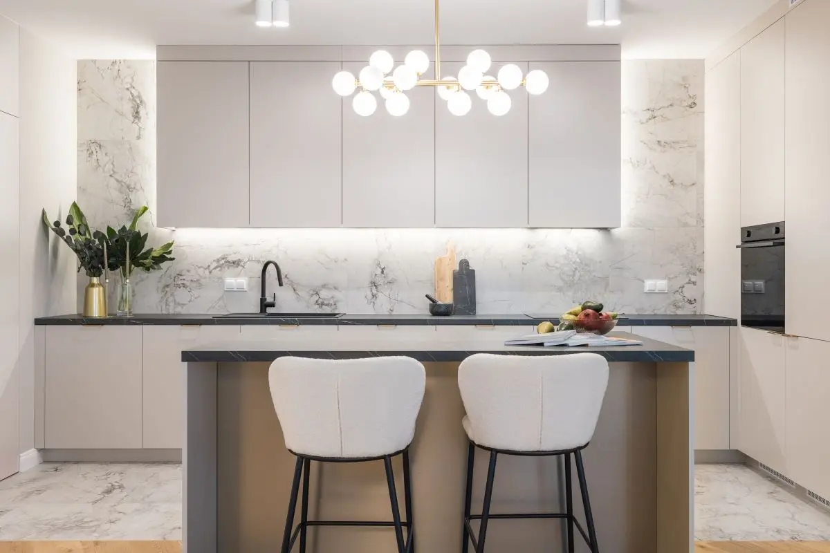 Zamieszkać na wyspie. Apartament w stylu modern classic