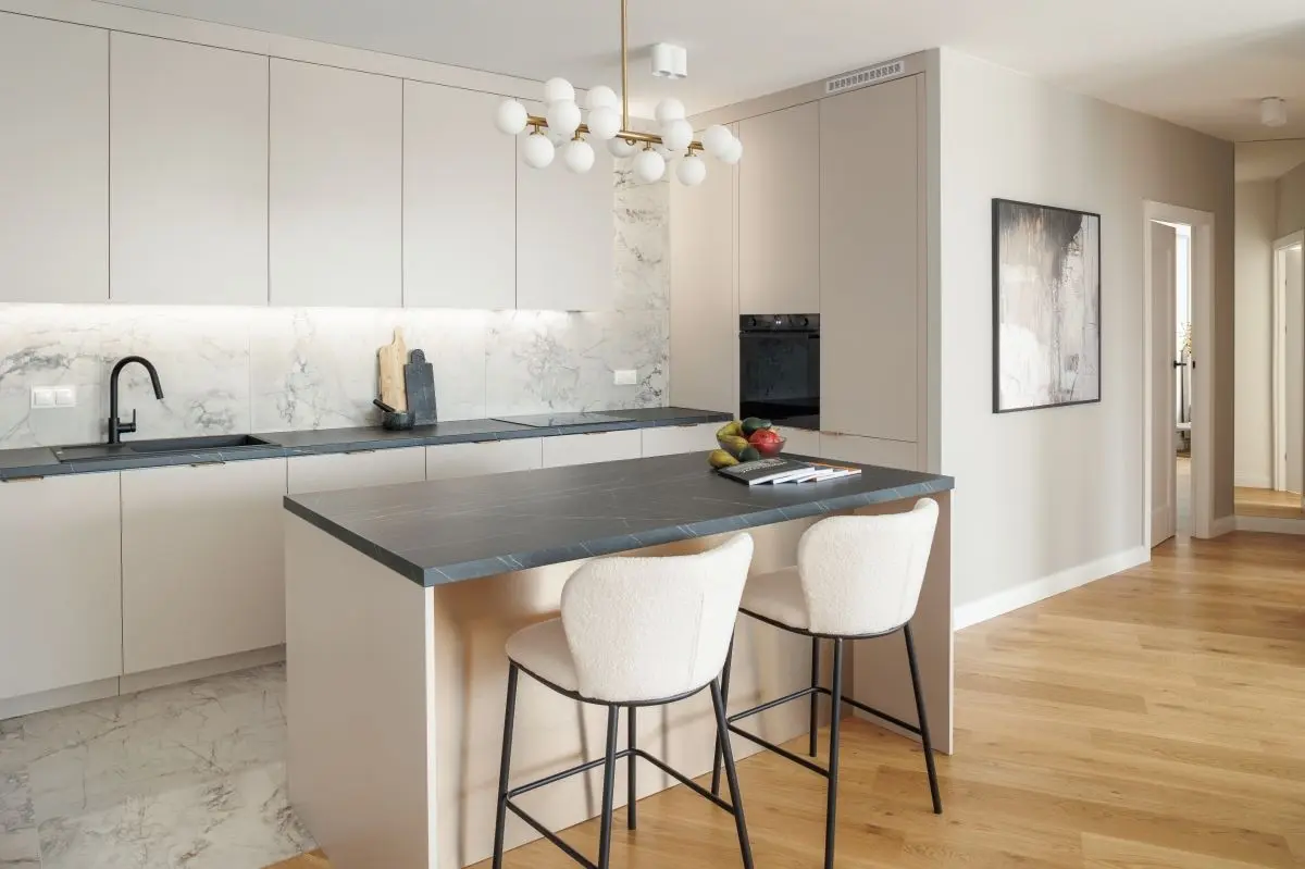 Zamieszkać na wyspie. Apartament w stylu modern classic