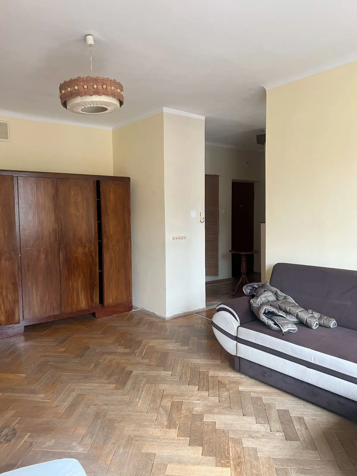 mieszkanie przed metamorfozą