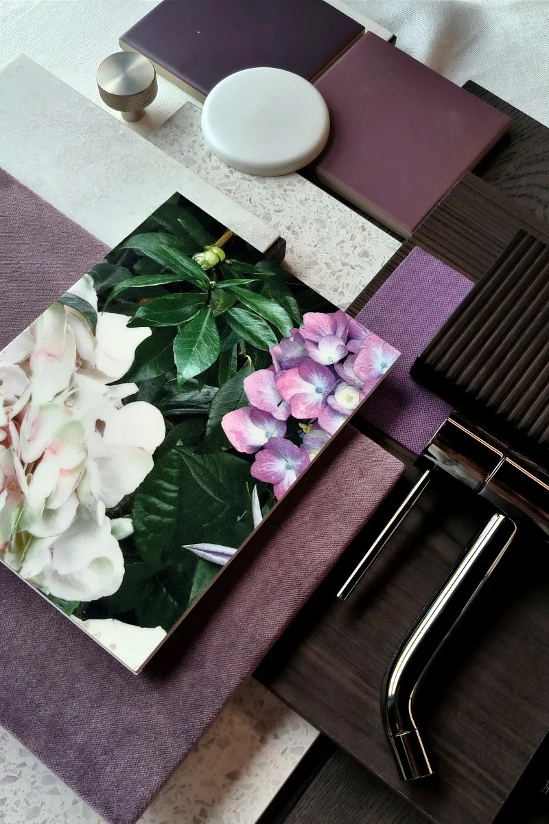 fioletowe akcenty we wnętrzach