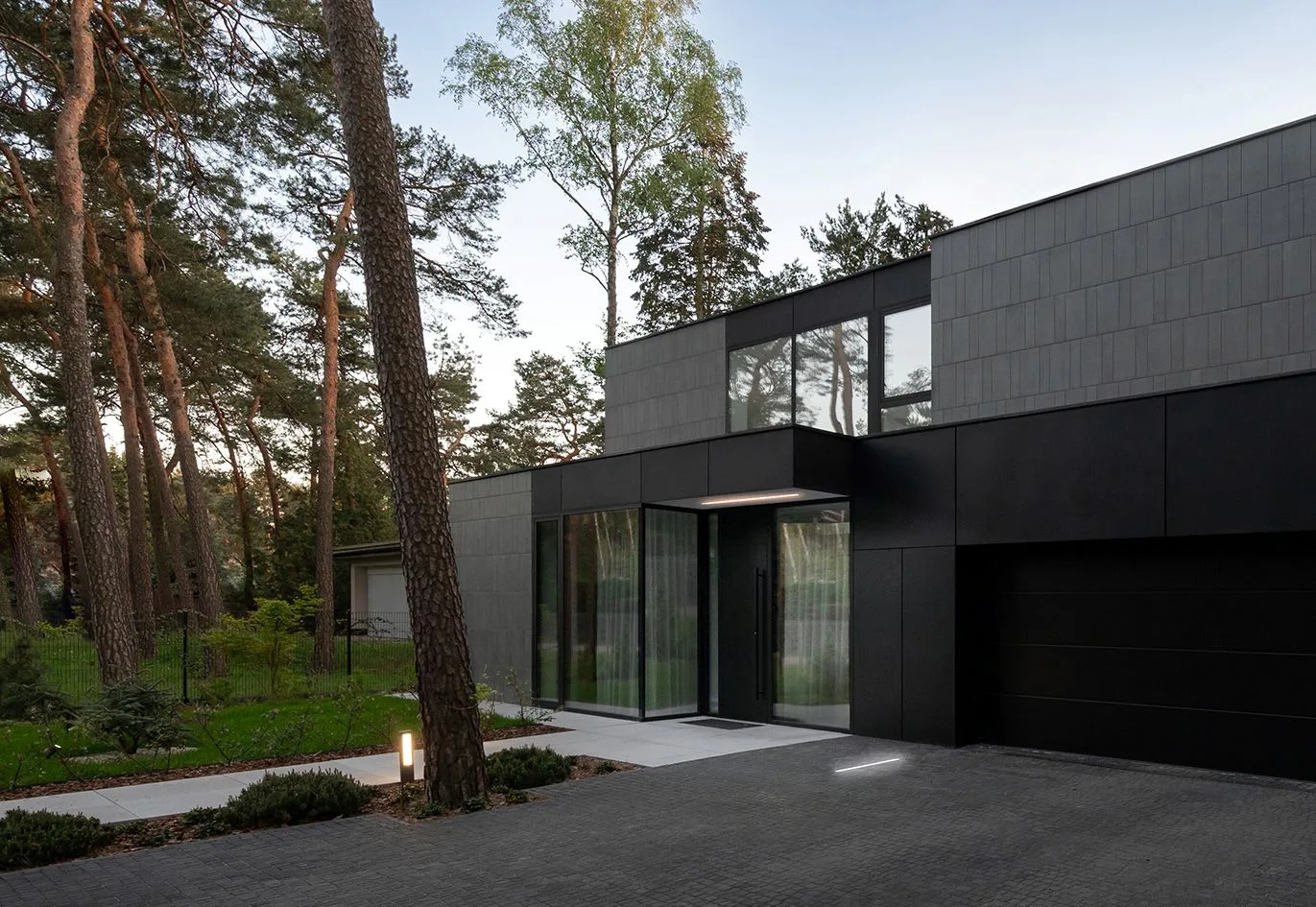 DOM NA ORZECHOWEJ w Józefowie | PAWEL LIS ARCHITEKCI