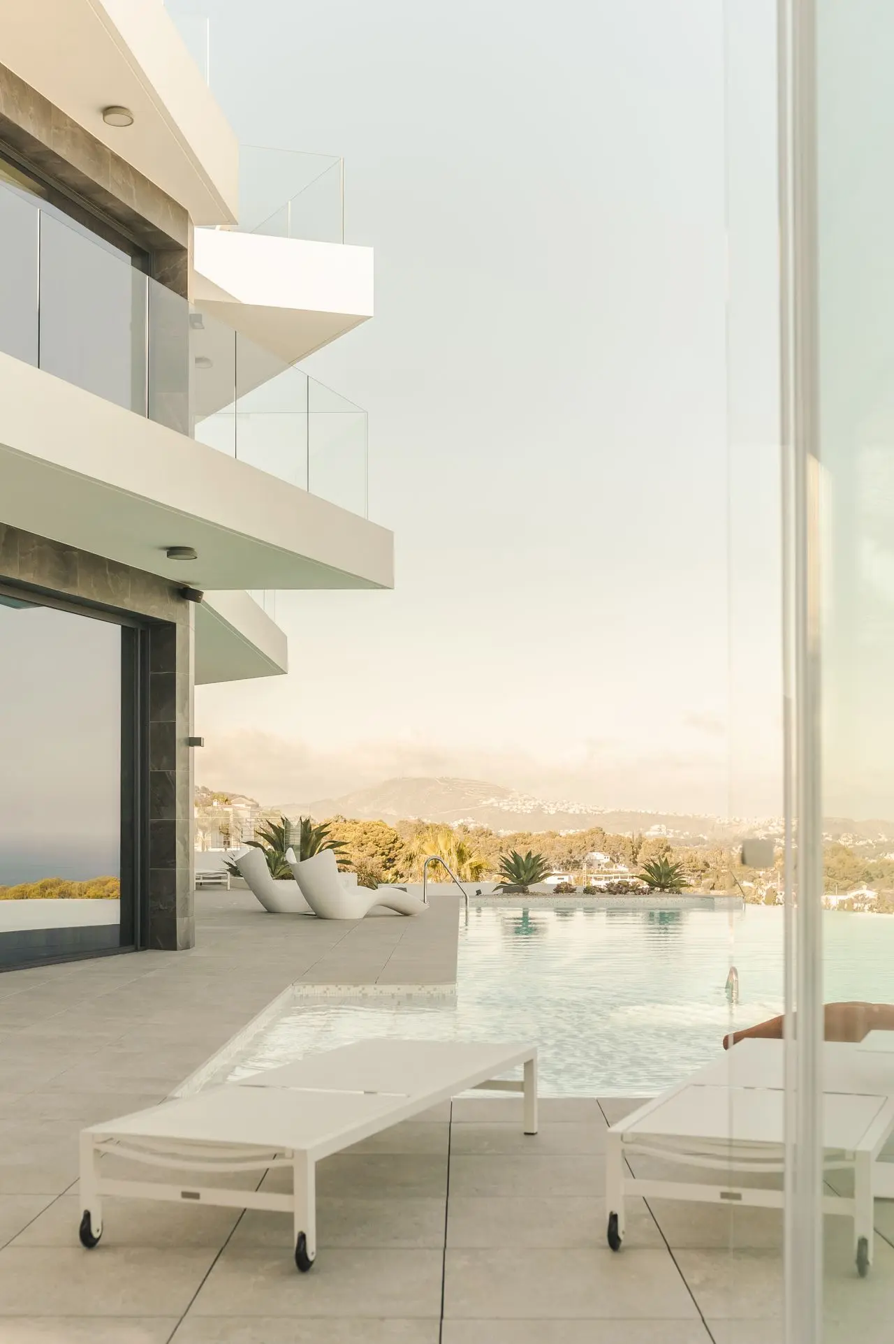 Luksusowy apartament w Calpe od MOW.design