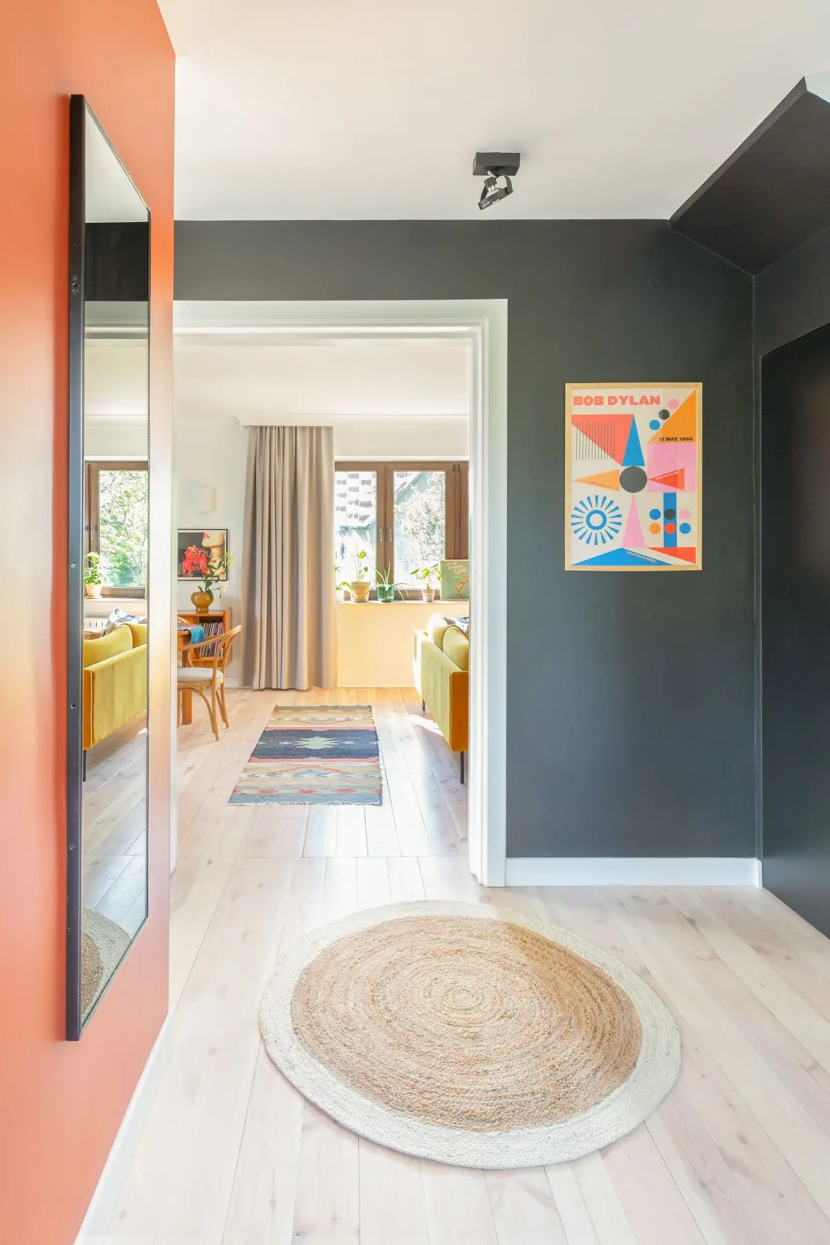 Zdjęcia: Marta Behling, Pion Poziom Fotografia Wnętrz Projekt: To Be Design Weronika Budzichowska (www.tobedesign.pl)