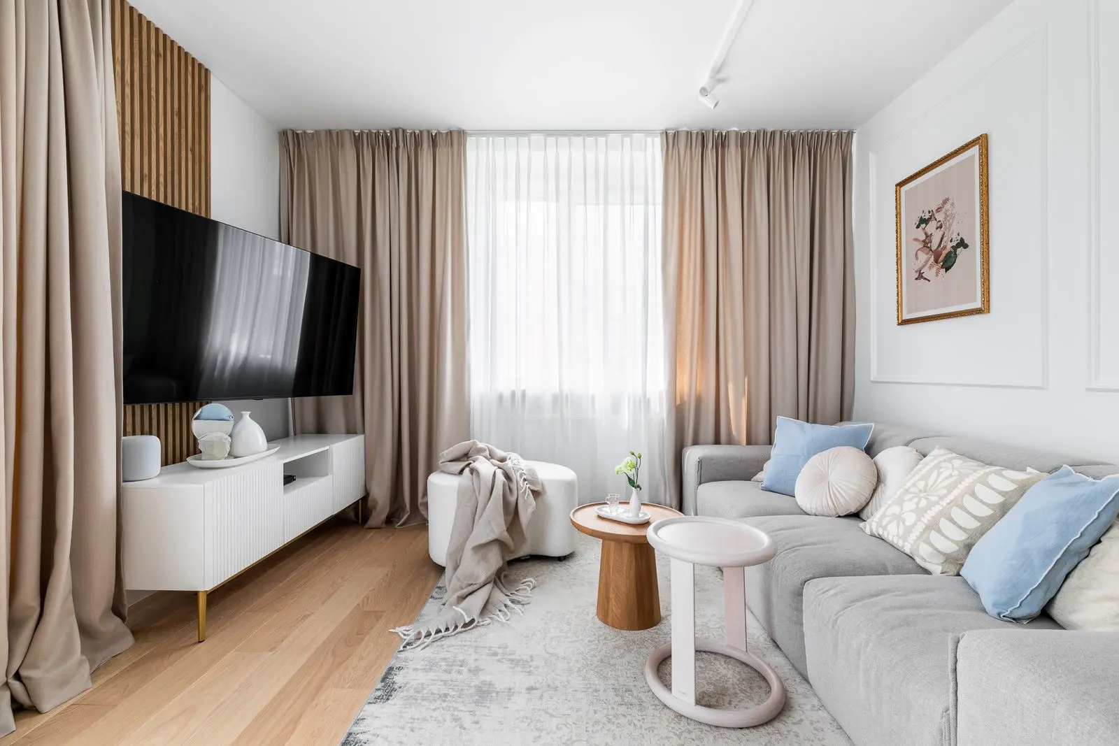 Poziom3 – Katarzyna Tur i Joanna Piotrowska. Zdjęcia wnętrza wykonał Paweł Biedrzycki z pracowni Kąty Proste