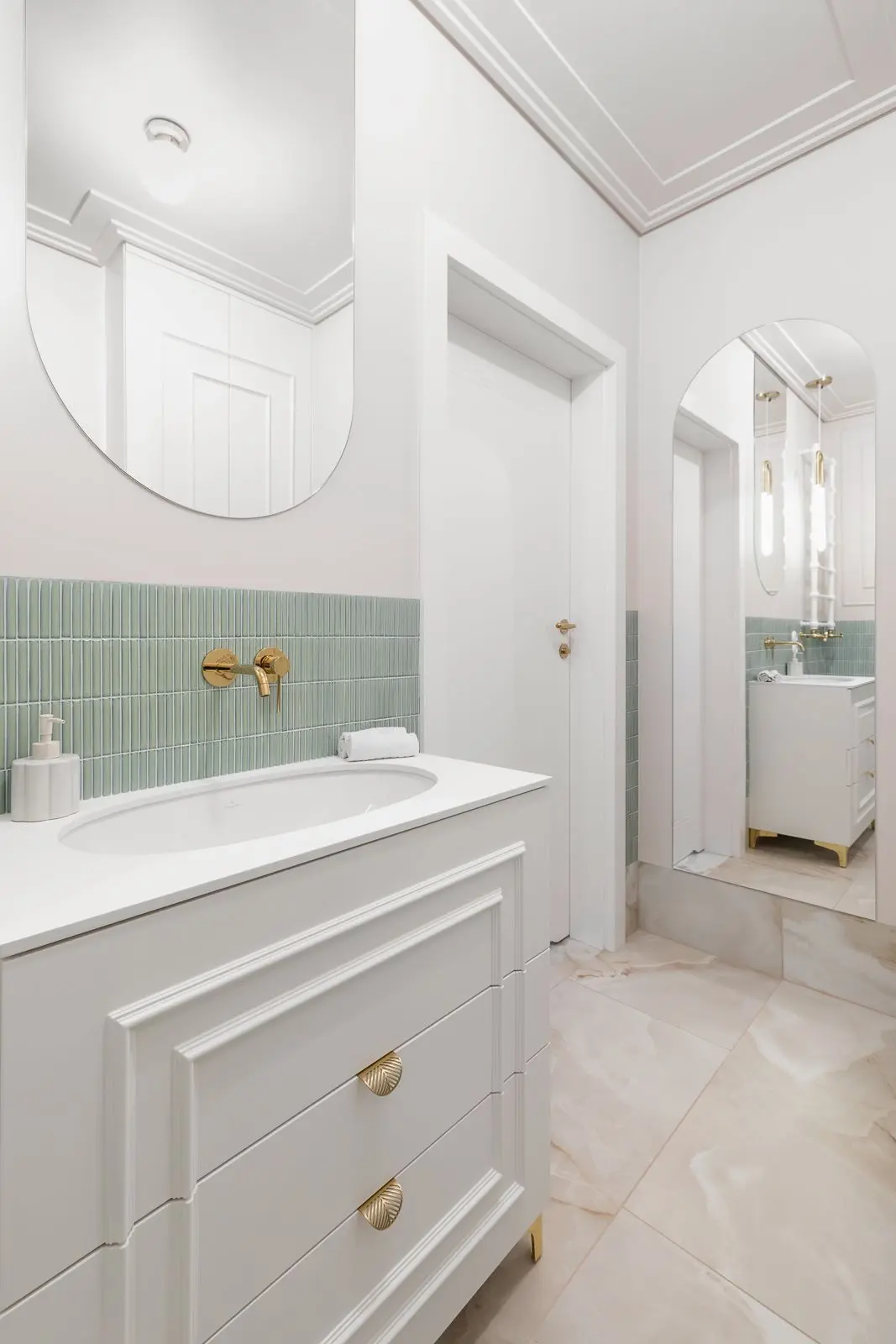 Poziom3 – Katarzyna Tur i Joanna Piotrowska. Zdjęcia wnętrza wykonał Paweł Biedrzycki z pracowni Kąty Proste