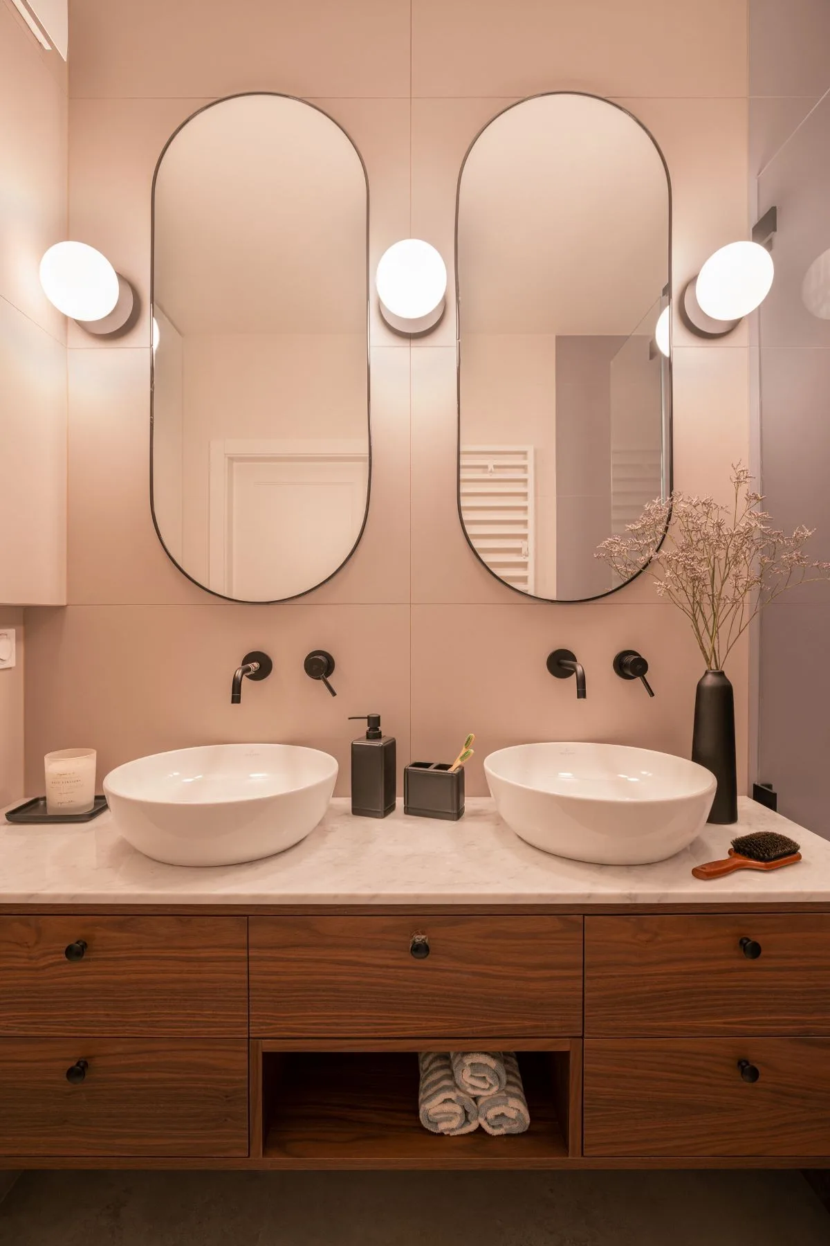 Autorzy: Architektura Mijo Zdjęcia: Kroniki Hanna Połczyńska Stylizacja: Ilona Kolasa