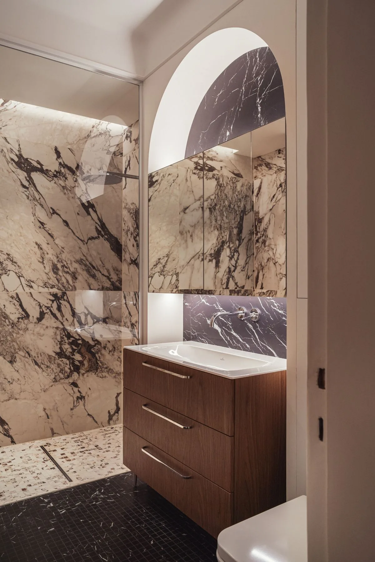 łuki w projekcie łazienki