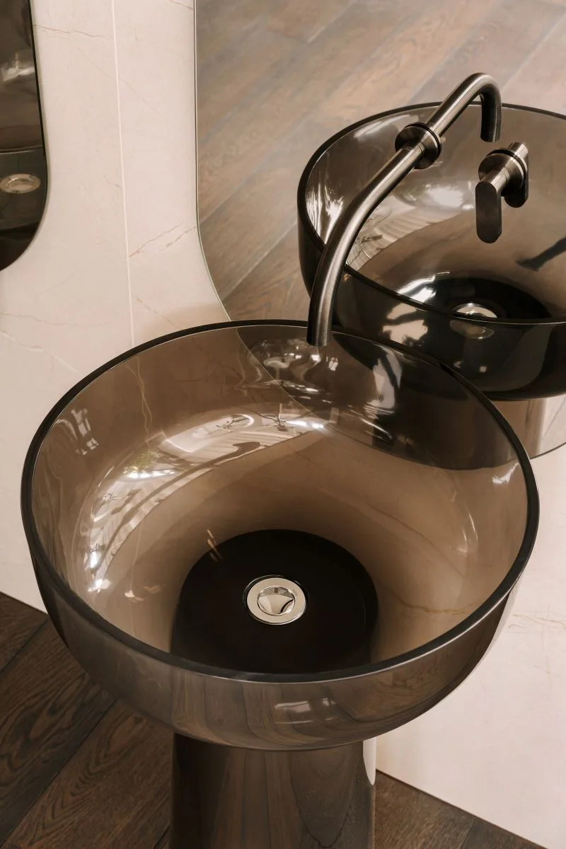 transparentna umywalka