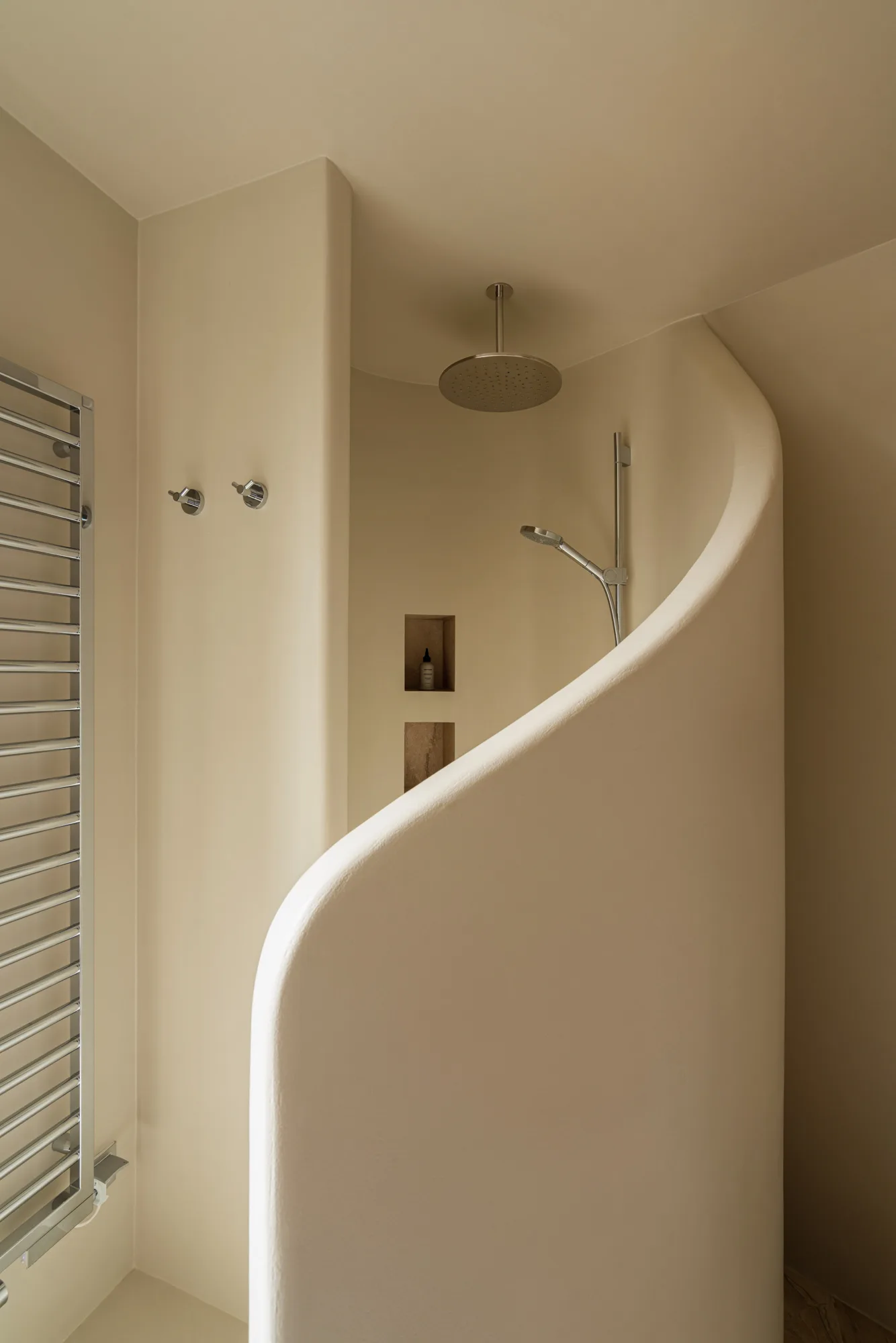 łazienka w stylu organicznym