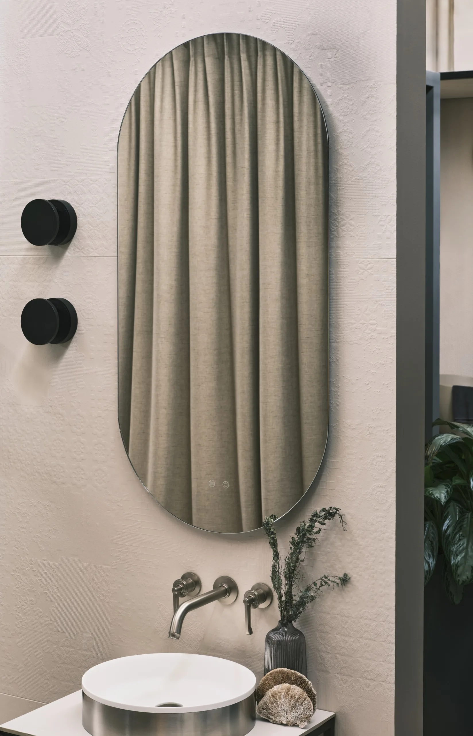 Internity Home Lustro Ingres.jpg