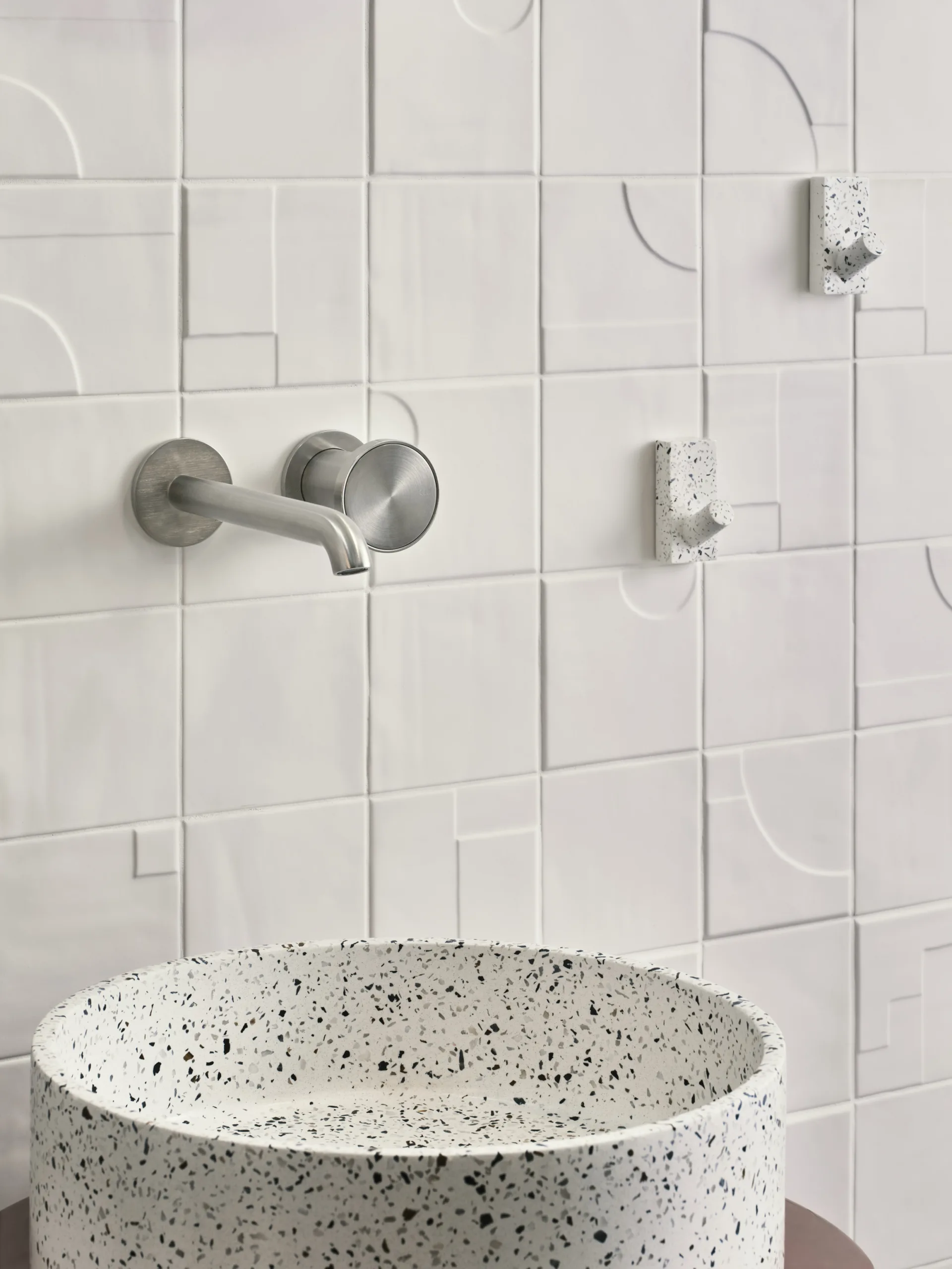 Internity Home Konkrit Umywalka nablatowa 390x390x120 White Terazzo (IHCO001E3).jpg