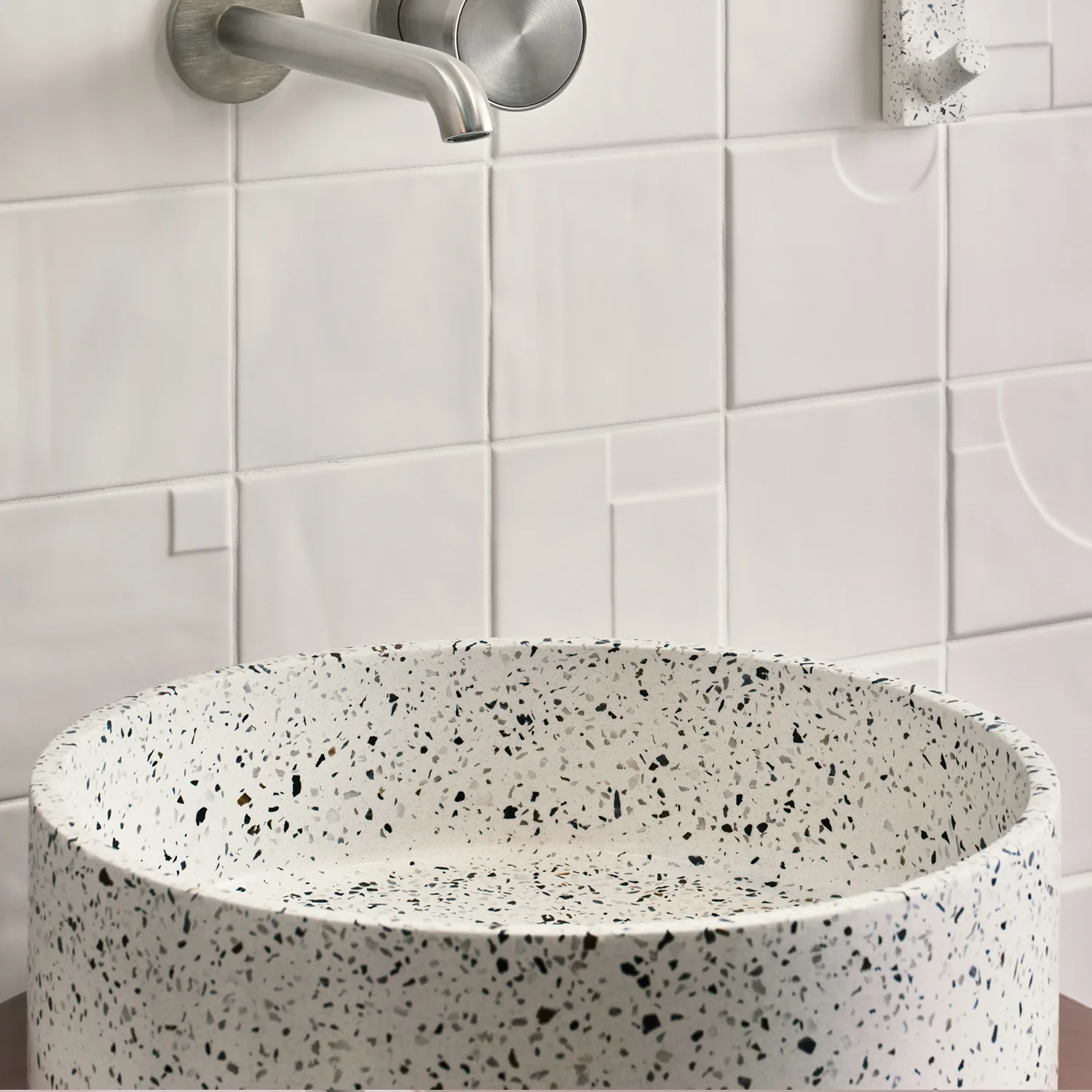 Internity Home Konkrit Umywalka nablatowa 390x390x120 White Terazzo (IHCO001E3).jpg