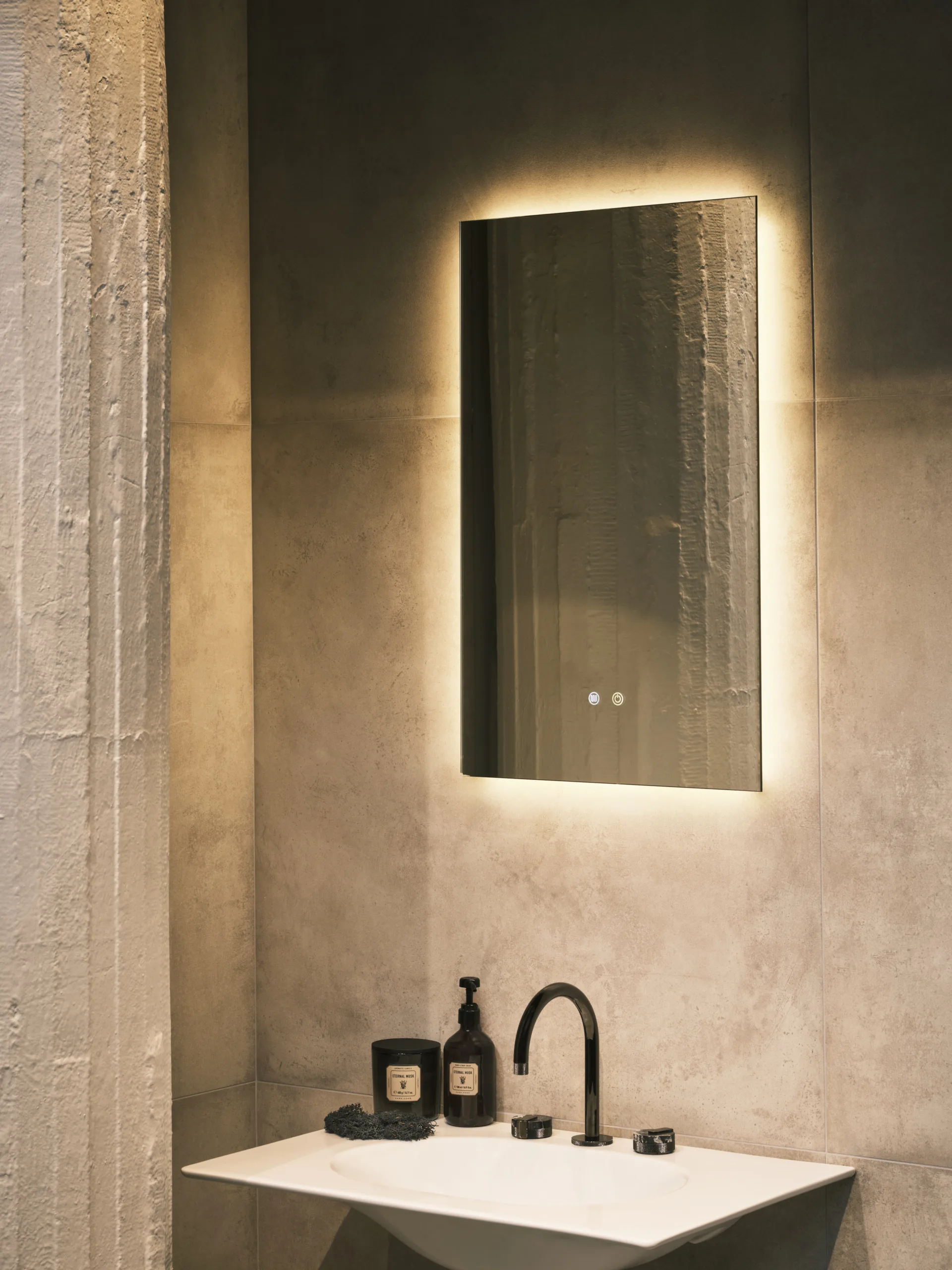 Internity Home Lustro Riflessio.jpg