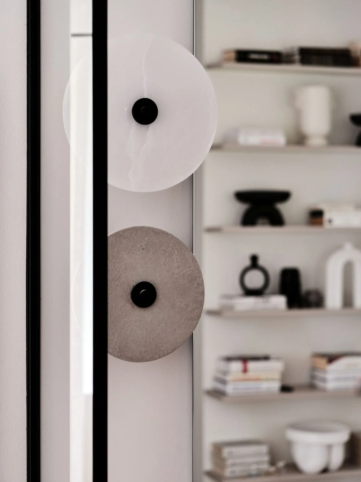 Projekt i stylizacja wnętrza: Agata Kasprzyk-Olszewska, Klaudia Tęcza, Loft Factory, loft-factory.com, Instagram: @loftfactory, Facebook: @Loft Factory Autor zdjęć: Piotr Gęsicki, Instagram: @fot_piotrgesicki