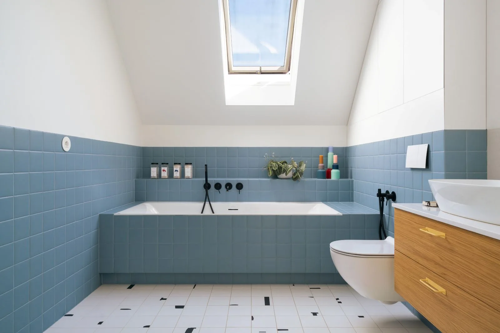 łazienka na poddaszu